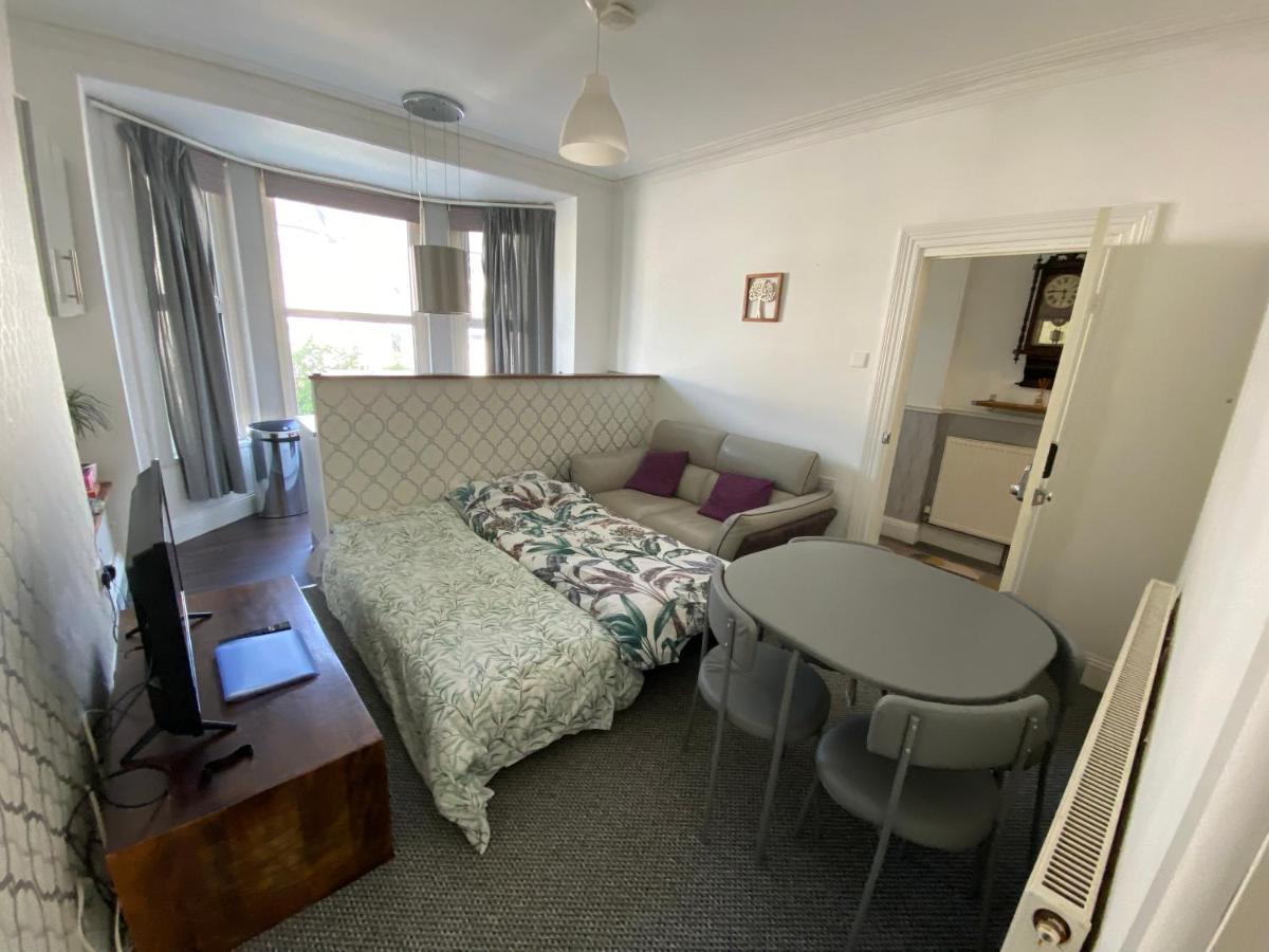 The Walnut Suite Lovely One Bedroom Flat In Stoke. Plymouth Dış mekan fotoğraf